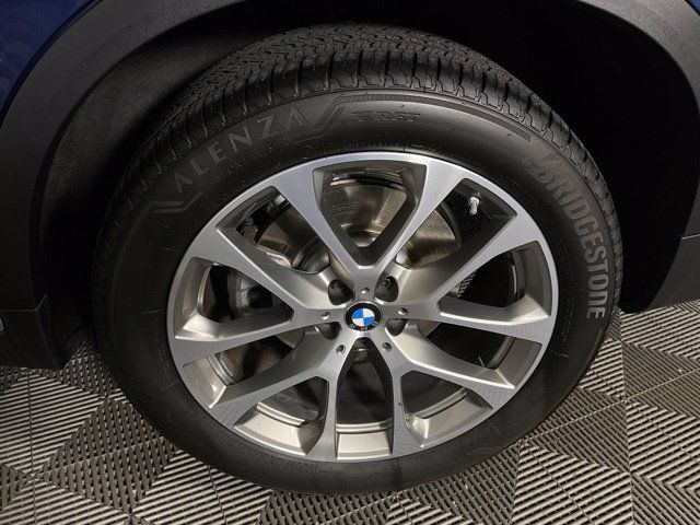 Used 2021 BMW X5 xDrive40i w/ Convenience Package AWD/4WD image 38