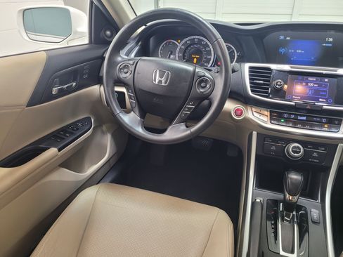 Used 2014 Honda Accord Touring image 13