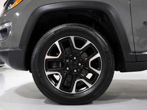 Used 2020 Jeep Compass Trailhawk w/ Cold Weather Group AWD/4WD image 28