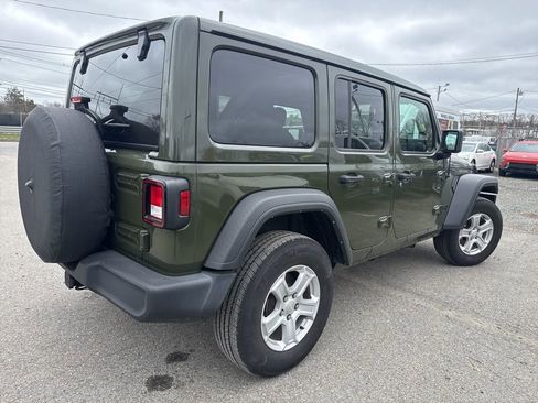 Used 2022 Jeep Wrangler Unlimited Sport w/ Sun And Sound Package AWD/4WD image 5