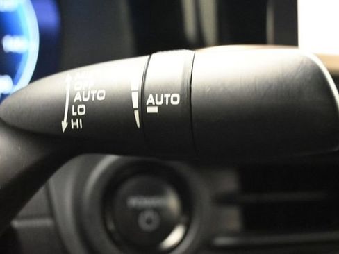 Used 2024 Toyota Crown AWD/4WD image 22