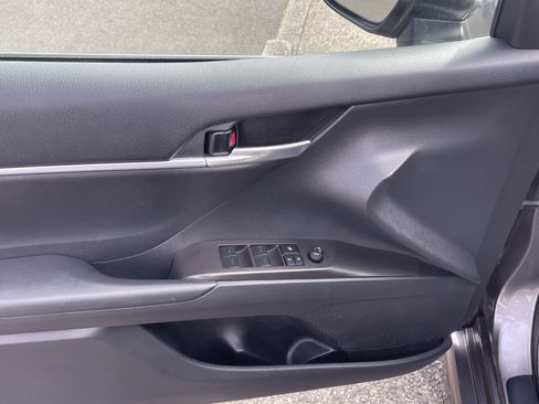 Certified 2023 Toyota Camry SE w/ Cold Weather Package FWD image 15