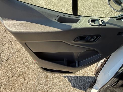 Used 2022 Ford Transit 350 XLT image 22