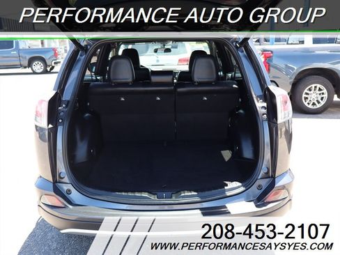 Used 2016 Toyota RAV4 SE FWD image 17