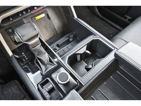 Used 2022 Toyota Tundra Limited w/ Power Package image 29