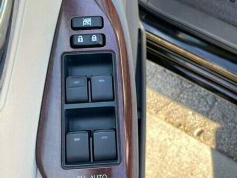 Used 2011 Toyota Sienna XLE FWD image 19