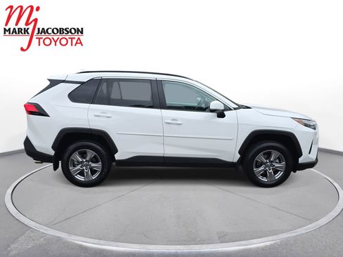 Used 2024 Toyota RAV4 XLE w/ Convenience Package image 7
