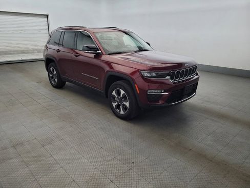 Used 2023 Jeep Grand Cherokee 4WD 4xe image 13