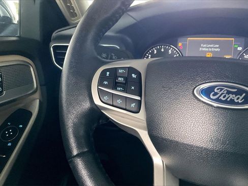 Used 2023 Ford Explorer Limited image 8