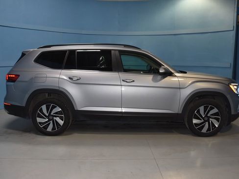 Certified 2025 Volkswagen Atlas SE image 19