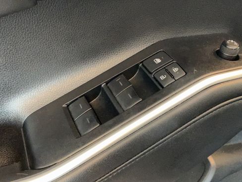 Certified 2025 Toyota Highlander XLE AWD/4WD image 24