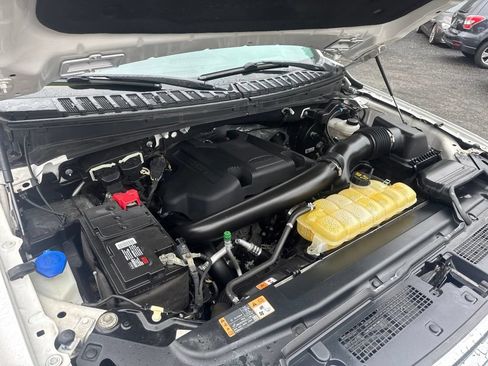 Used 2019 Ford Expedition Limited w/ Equipment Group 302A AWD/4WD image 46