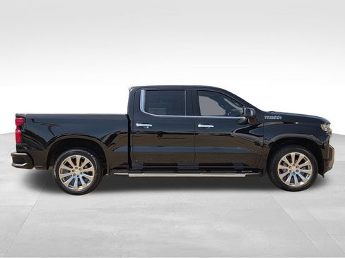 Used 2022 Chevrolet Silverado 1500 High Country w/ Technology Package AWD/4WD image 5
