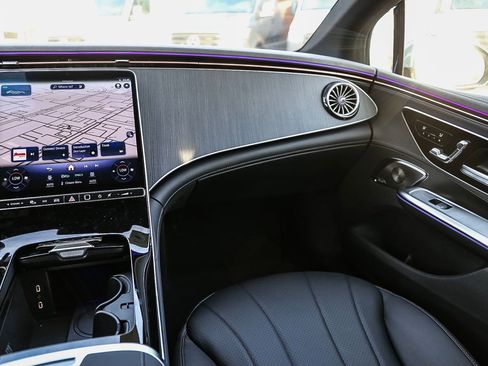 Used 2024 Mercedes-Benz EQE 350+ 4MATIC Sedan image 18