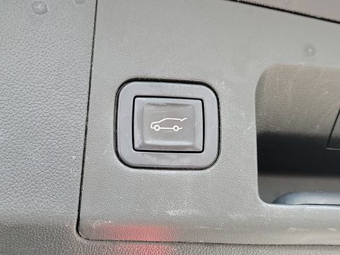 Used 2017 Cadillac XT5 Premium Luxury FWD image 9