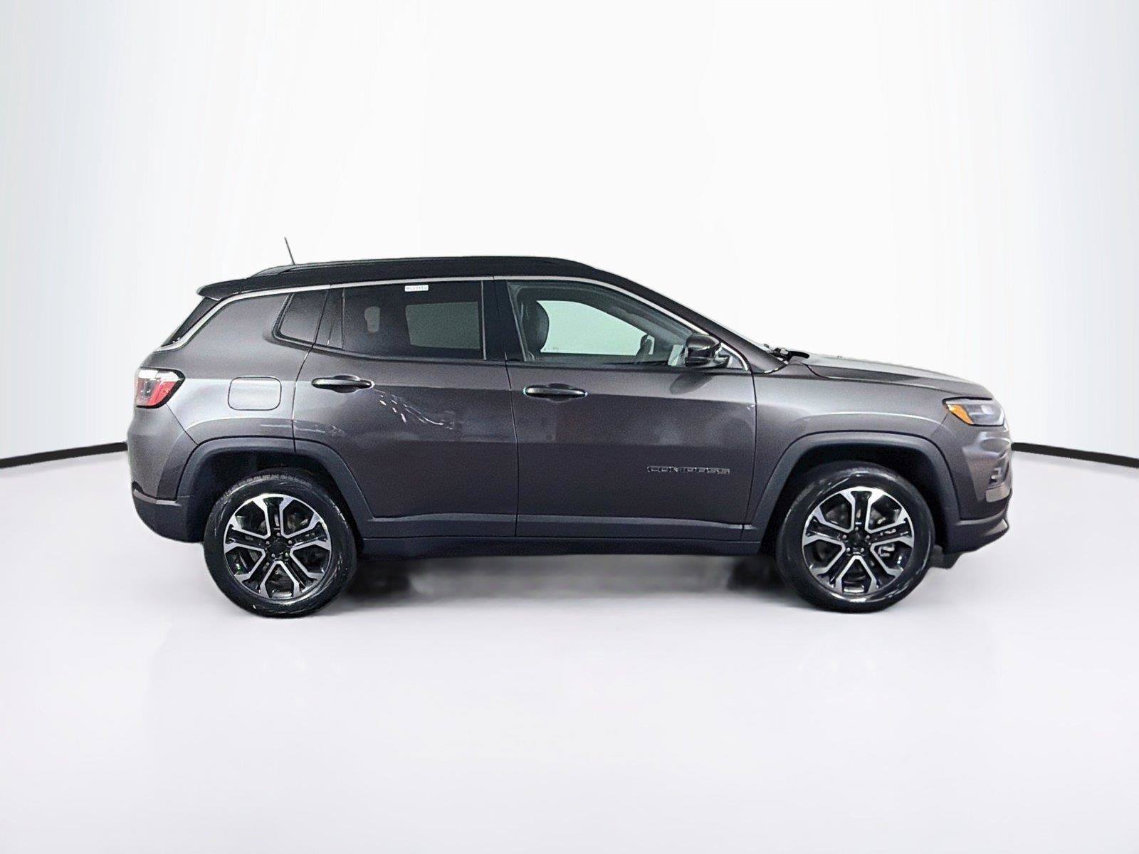 Used 2023 Jeep Compass Limited AWD/4WD image 12