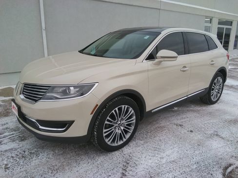 Used 2018 Lincoln MKX Reserve w/ Cargo Accessories Package image 2