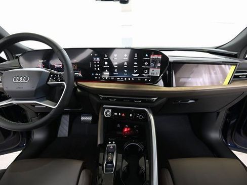 New 2025 Audi Q5 Prestige AWD/4WD image 2