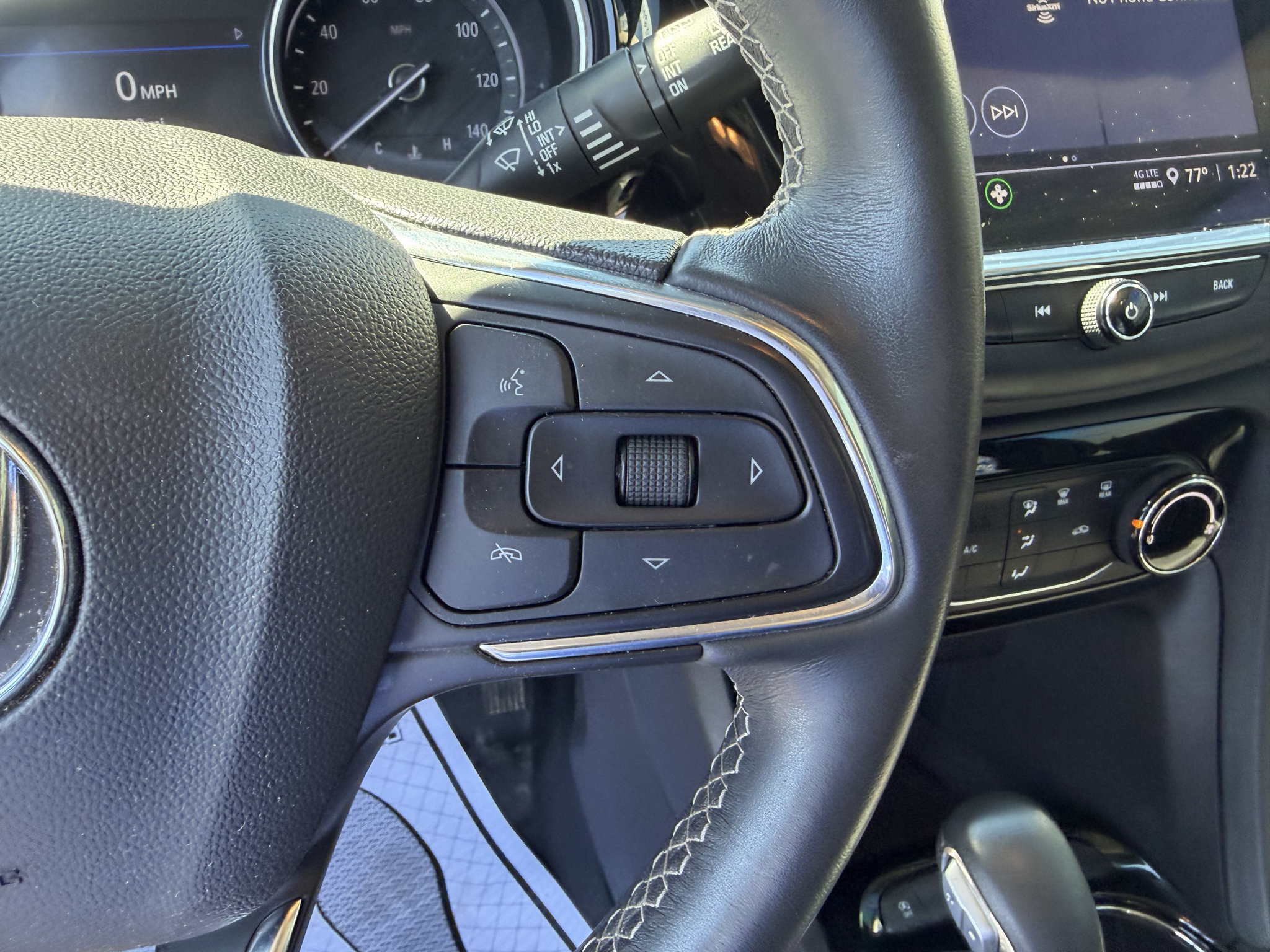 Used 2022 Buick Encore GX Preferred w/ Sport Touring Package FWD image 15