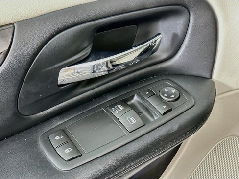 Used 2016 Dodge Grand Caravan SE w/ Quick Order Package 29E SE FWD image 15