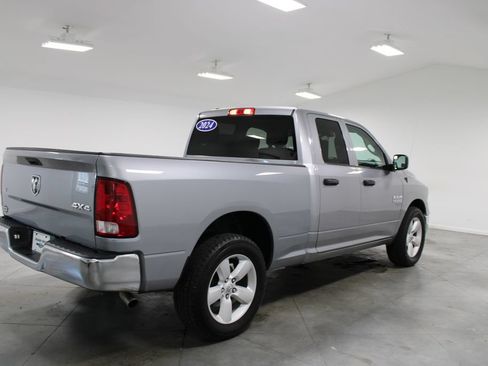 Used 2024 RAM 1500 Classic SLT AWD/4WD image 10