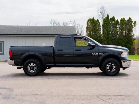 Used 2017 RAM 1500 ST w/ SXT Appearance Group AWD/4WD image 4
