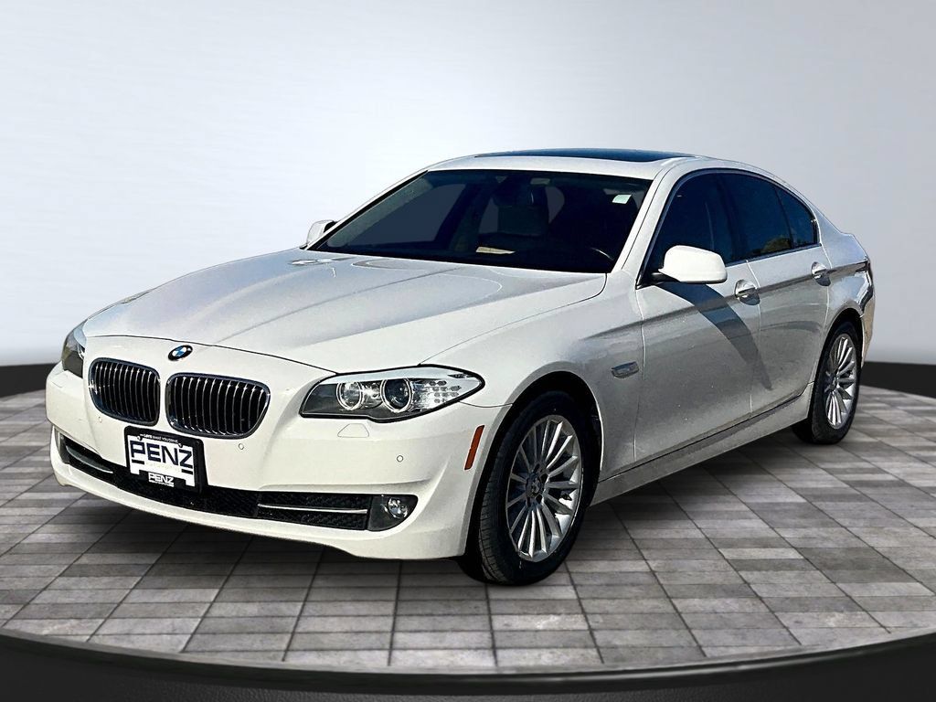 Used 2013 BMW 535i Sedan RWD image 1