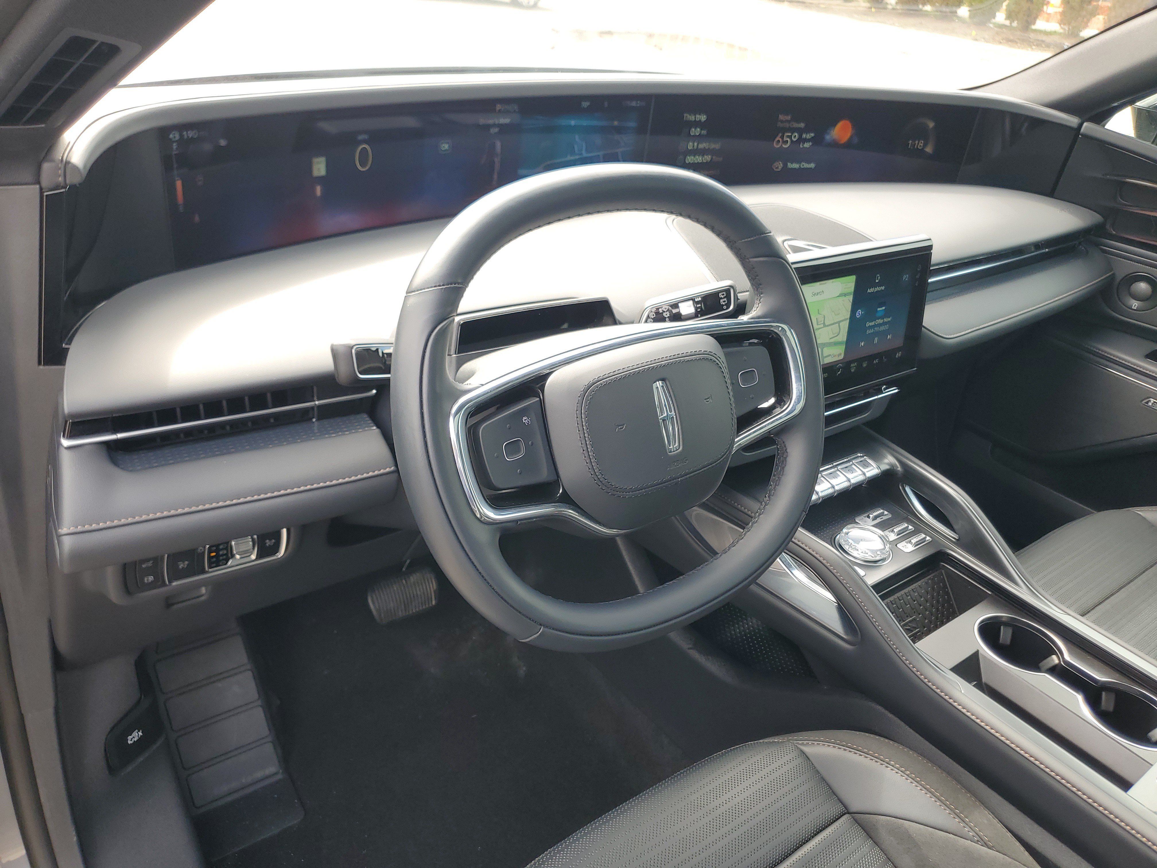 Used 2024 Lincoln Nautilus Reserve w/ Equipment Group 202A AWD/4WD image 13
