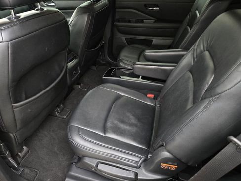 Certified 2022 Nissan Pathfinder SV w/ SV Premium Package image 13