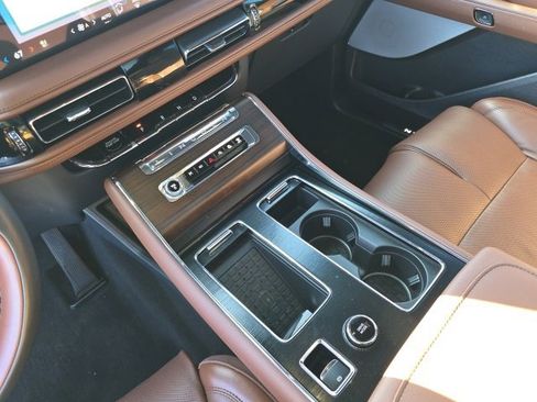 Used 2025 Lincoln Aviator Reserve w/ Equipment Group 201A image 23