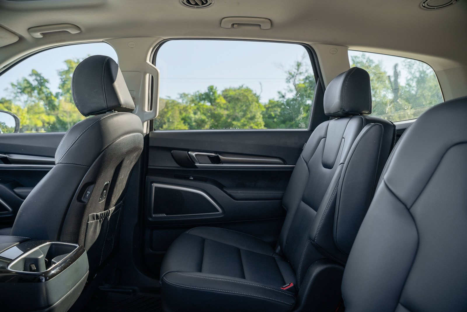 Used 2025 Kia Telluride S FWD image 21
