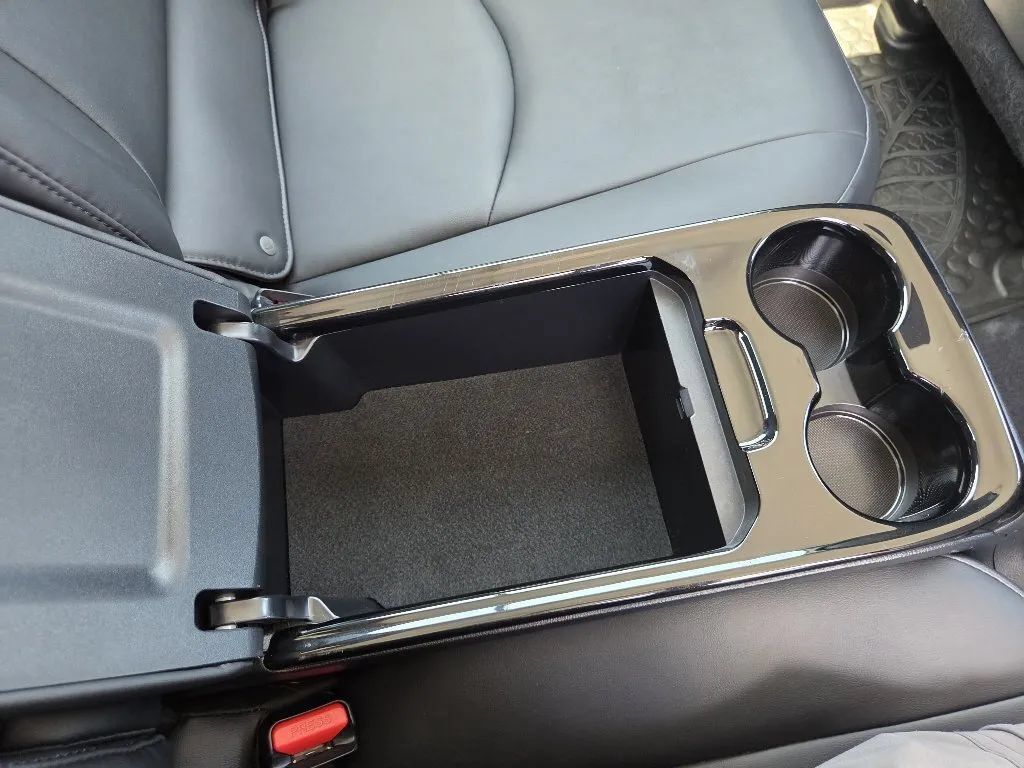 Used 2017 Toyota Prius Prime Advanced FWD image 27