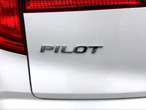 Used 2017 Honda Pilot Touring image 36