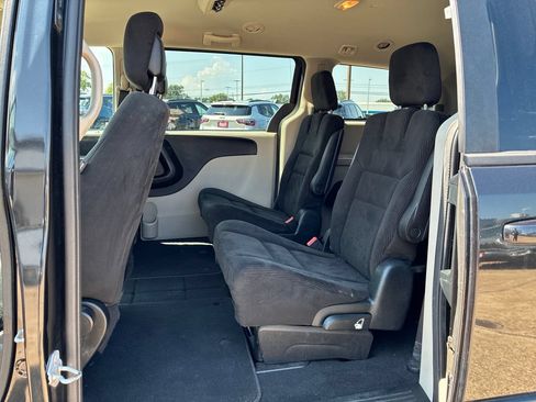 Used 2017 Dodge Grand Caravan SE w/ Power Window Group FWD image 27