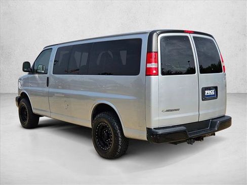 Used 2015 Chevrolet Express 2500 LS RWD image 8