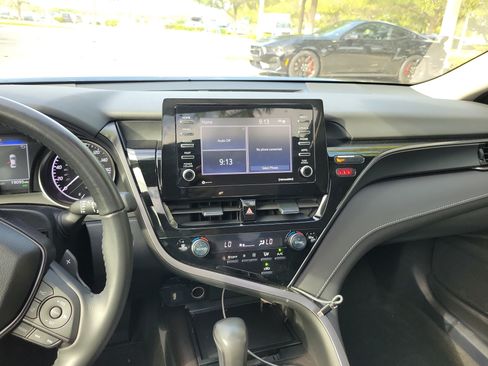 Used 2024 Toyota Camry SE w/ Convenience Package FWD image 17