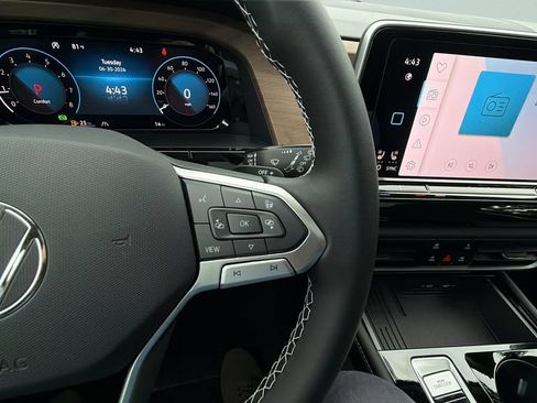 New 2026 Volkswagen Atlas SE FWD image 22