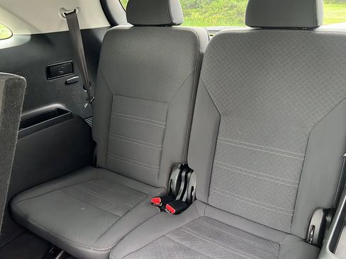 Used 2019 Kia Sorento LX Sport Utility 4D image 13