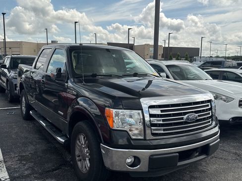 Used 2013 Ford F150 Lariat w/ Mid Equipment Group RWD image 2