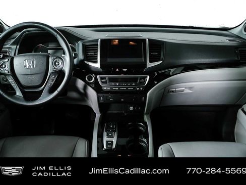 Used 2018 Honda Pilot Touring image 20