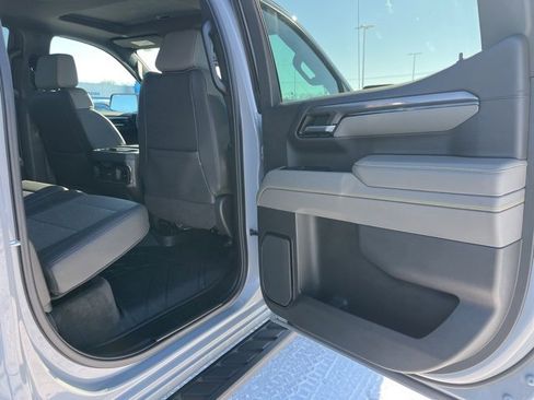Used 2025 Chevrolet Silverado 1500 ZR2 w/ Technology Package image 43