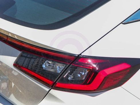 Used 2024 Honda Civic EX-L image 10