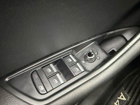 Used 2019 Audi A4 2.0T Premium w/ Convenience Package image 12