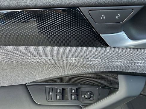 New 2025 Volkswagen Tiguan S image 11