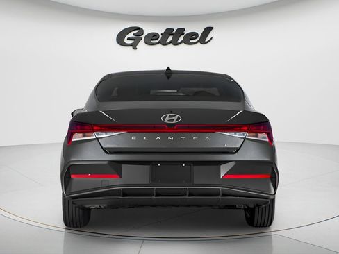 New 2026 Hyundai Elantra Blue image 5