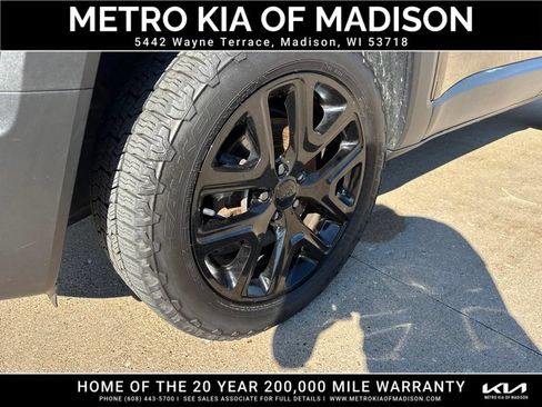 Used 2017 Jeep Renegade Altitude AWD/4WD image 10