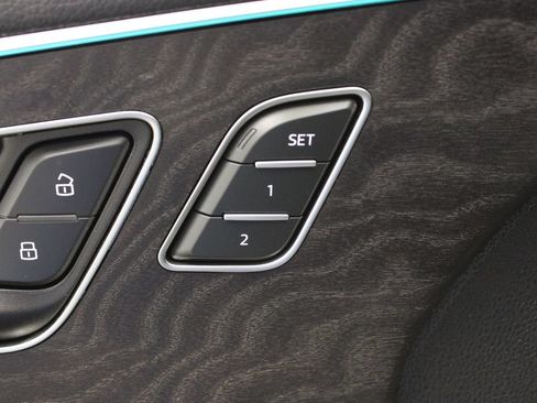Used 2023 Audi Q8 Premium Plus w/ Premium Plus Package AWD/4WD image 20