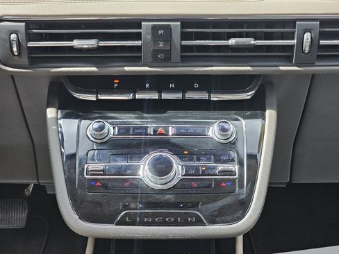 Used 2020 Lincoln Corsair Standard image 35