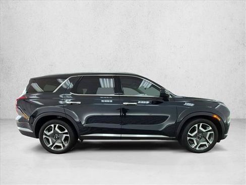 Used 2023 Hyundai Palisade Limited FWD image 4