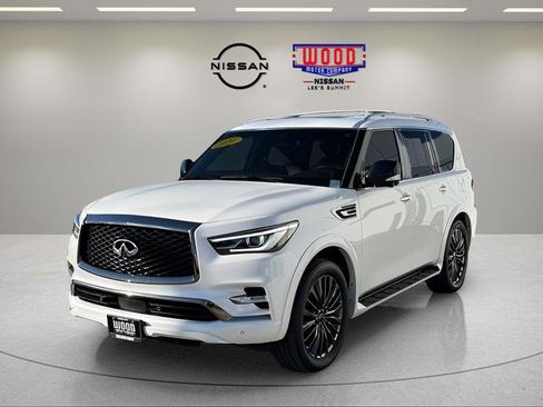 Used 2024 INFINITI QX80 Sensory image 3